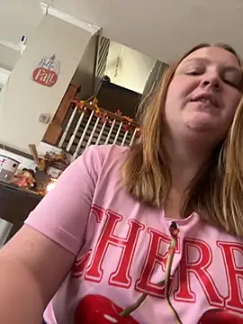 Snapshot of PhatAssBlond chatting on 10.20.25 PhatAssBlond online show from 10.20.25
