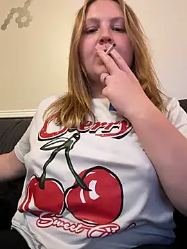 Snapshot of PhatAssBlond chatting on 10.23.25 PhatAssBlond online show from 10.23.25