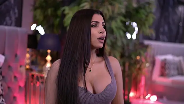 NicoleCellini online show from 12.22.25