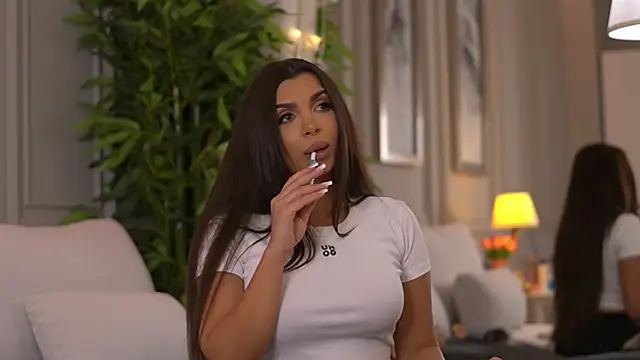 NicoleCellini online show from 04.07.26