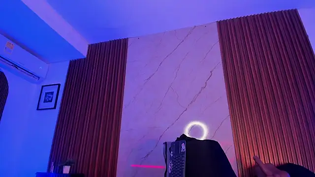 Emiilycollins online show from 10.23.25