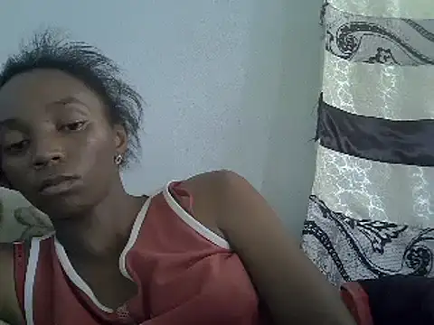 Snapshot of ElianeHot chatting on 01.13.25 ElianeHot online show from 01.13.25