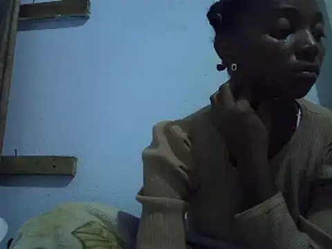 Snapshot of ElianeHot chatting on 01.14.25 ElianeHot online show from 01.14.25