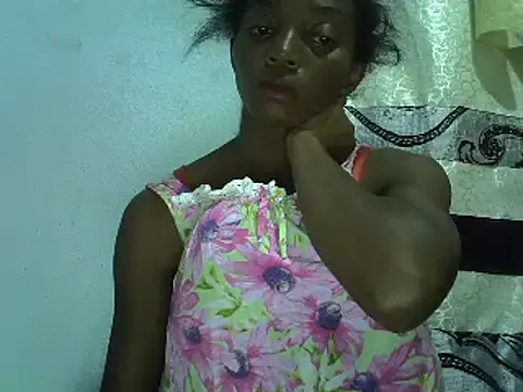 Snapshot of ElianeHot chatting on 02.06.25 ElianeHot online show from 02.06.25