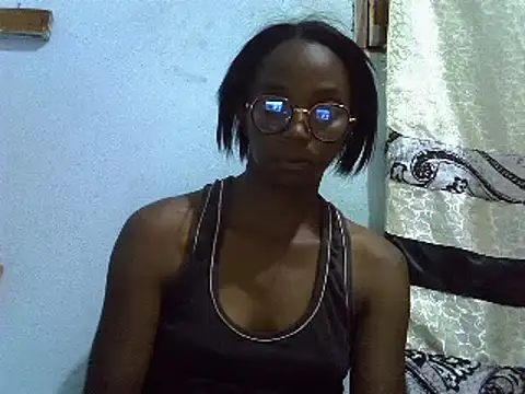 Snapshot of ElianeHot chatting on 02.19.25 ElianeHot online show from 02.19.25