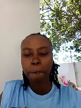 Snapshot of Rasta_tattooed chatting on 10.12.25 Rasta tattooed online show from 10.12.25