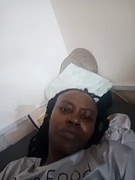 Snapshot of Rasta_tattooed chatting on 11.11.25 Rasta tattooed online show from 11.11.25