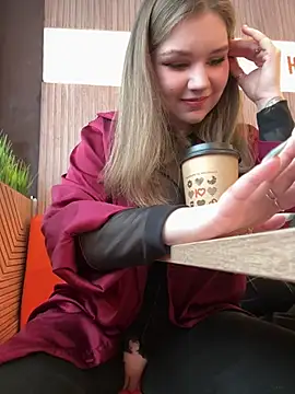 Snapshot of PumaShyXD chatting on 01.13.25 PumaShyXD online show from 01.13.25