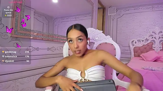 Snapshot of abby_adams20 chatting on 12.31.24 abby adams20 online show from 12.31.24