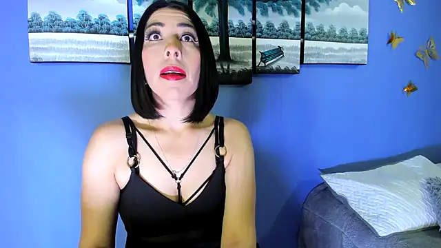 Snapshot of AdelleLennox_cg chatting on 02.17.25 AdelleLennox cg online show from 02.17.25