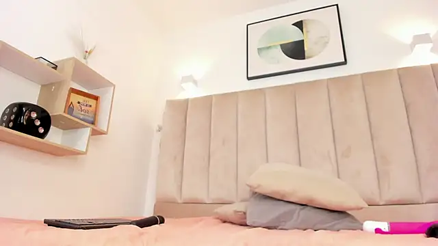 Anniie Queen online show from 09.20.25