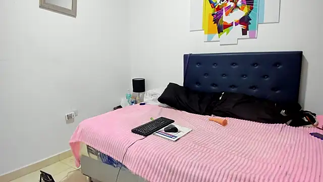 brenda sofia2 online show from 10.31.25