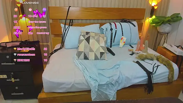 luciana ballesteros  online show from 02.21.25