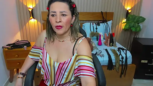 luciana ballesteros  online show from 09.11.25