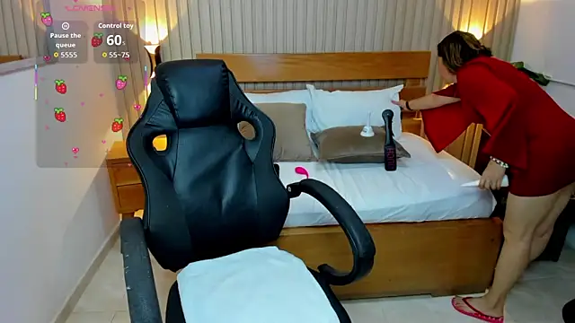 luciana ballesteros  online show from 04.10.26