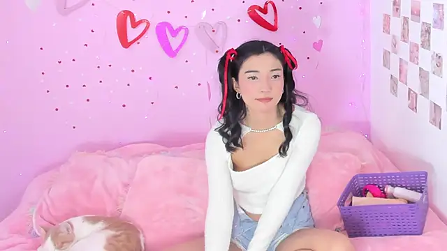 Snapshot of MIDORI_BACK_01 chatting on 02.14.25 MIDORI BACK 01 online show from 02.14.25