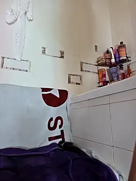 EmySkinny85 online show from 03.19.26