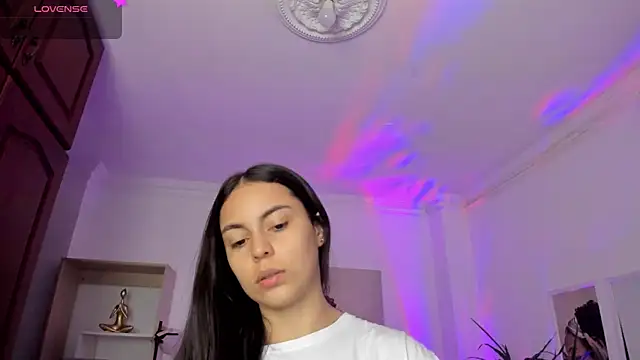 Aleejaa   online show from 03.15.25