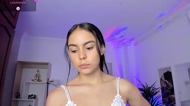 Aleejaa   online show from 03.17.25