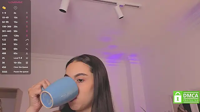 Aleejaa   online show from 10.08.25