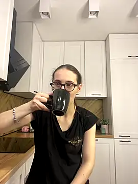 MartiniiSelenna online show from 11.28.25