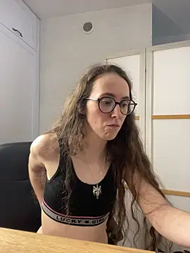 Snapshot of MartiniiSelenna chatting on 06.18.26 MartiniiSelenna online show from 06.18.26