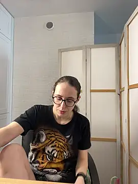 Snapshot of MartiniiSelenna chatting on 07.12.26 MartiniiSelenna online show from 07.12.26