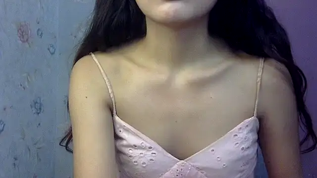 Snapshot of binisa_45 chatting on 12.22.24 binisa 45 online show from 12.22.24