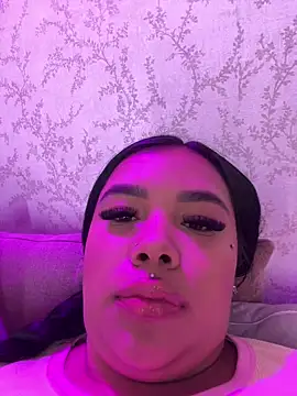 Snapshot of MarianaGarciaa__ chatting on 06.14.26 MarianaGarciaa online show from 06.14.26
