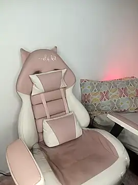 lovely kitt online show from 03.13.25