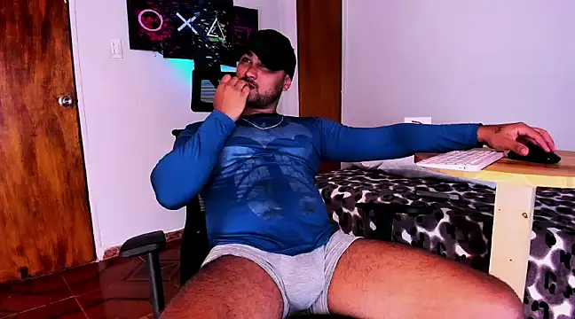 Sebas-hott online show from 01.04.25