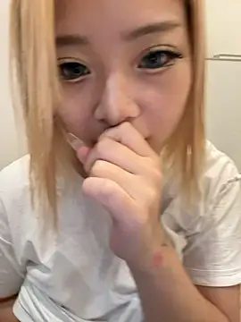 Rei1216xo online show from 11.30.25