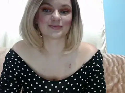 Snapshot of YourSweetJam chatting on 09.13.25 YourSweetJam online show from 09.13.25