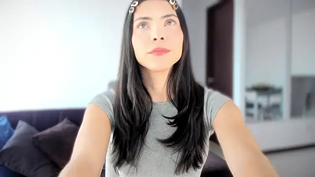 Snapshot of angelturned001 chatting on 09.11.25 angelturned001 online show from 09.11.25