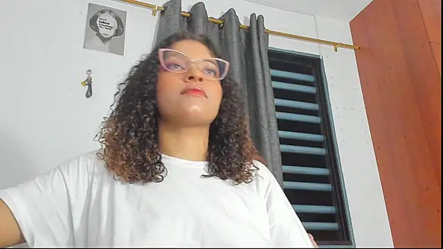 Ada gales  online show from 11.08.25