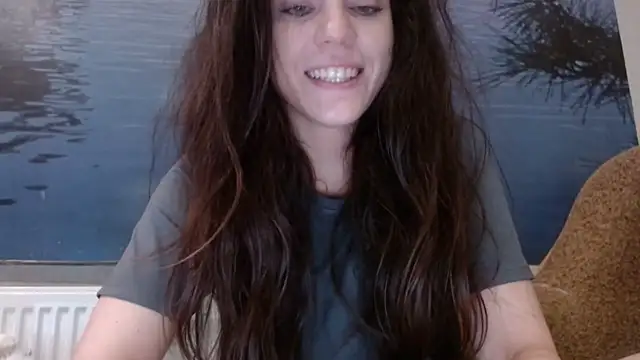 Snapshot of AliceTailor chatting on 10.24.25 AliceTailor online show from 10.24.25