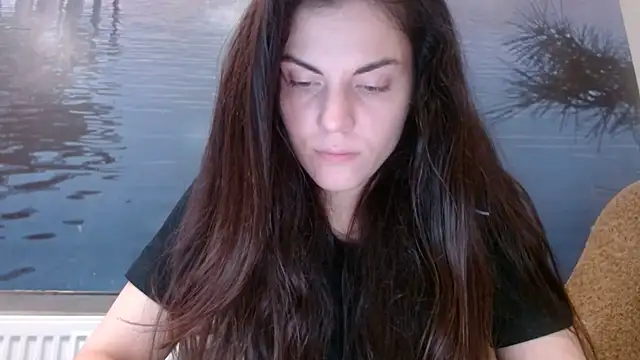 Snapshot of AliceTailor chatting on 10.25.25 AliceTailor online show from 10.25.25