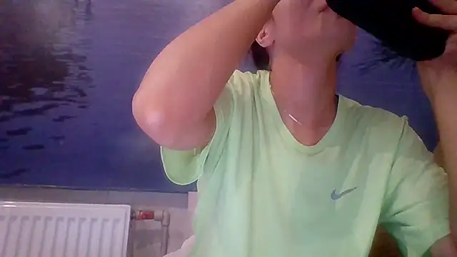 Snapshot of AliceTailor chatting on 10.30.25 AliceTailor online show from 10.30.25