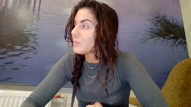 Snapshot of AliceTailor chatting on 11.05.25 AliceTailor online show from 11.05.25