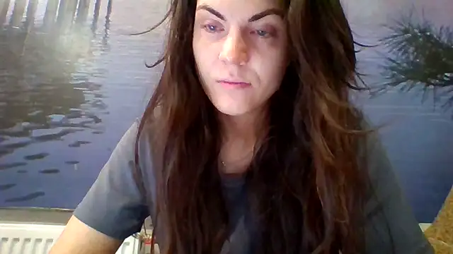 Snapshot of AliceTailor chatting on 11.12.25 AliceTailor online show from 11.12.25