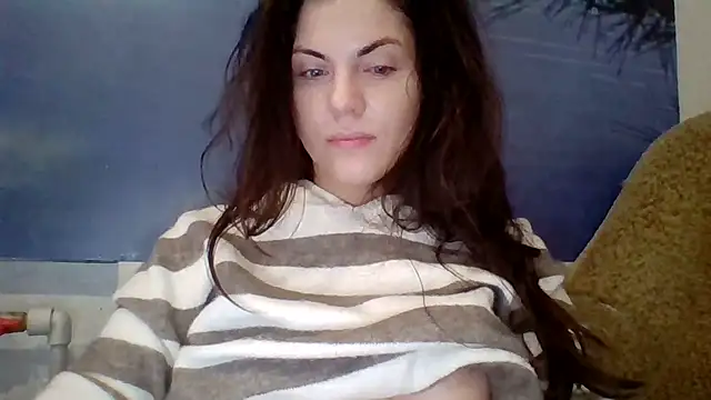 Snapshot of AliceTailor chatting on 11.13.25 AliceTailor online show from 11.13.25