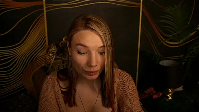 Snapshot of IceDanielles chatting on 12.27.24 IceDanielles online show from 12.27.24