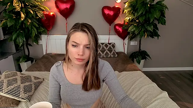 Snapshot of IceDanielles chatting on 02.16.25 IceDanielles online show from 02.16.25