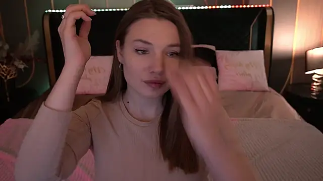 IceDanielles online show from 11.28.25