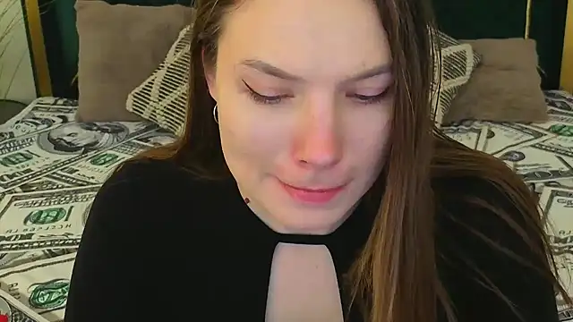 IceDanielles online show from 04.16.26