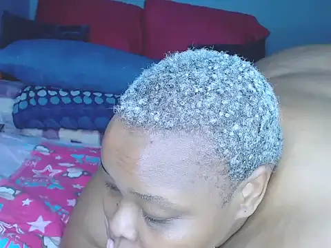 Snapshot of fatafricanqueen chatting on 07.24.26 fatafricanqueen online show from 07.24.26