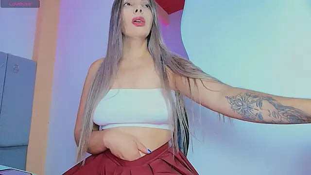 AbrilZannetii online show from 04.19.26