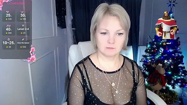 Snapshot of Juarnea chatting on 01.17.25 Juarnea online show from 01.17.25