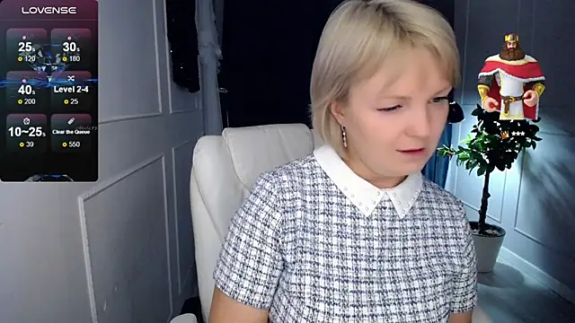 Snapshot of Juarnea chatting on 02.03.25 Juarnea online show from 02.03.25