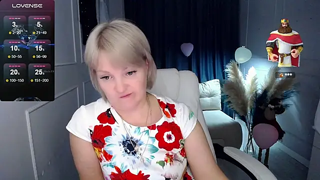 Snapshot of Juarnea chatting on 03.04.25 Juarnea online show from 03.04.25